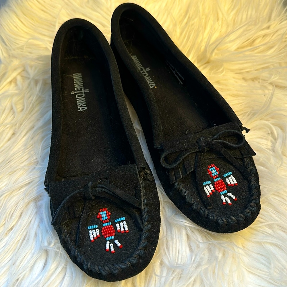 Minnetonka Black leather suede moccasins